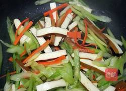 芹菜炒香干的做法图解7