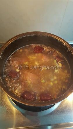 咋样炖猪蹄花生汤好喝 MjUwX2MxXzA