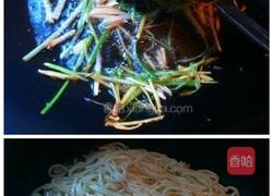 韭菜炒米线的做法图解2