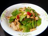 苦瓜炒肉片