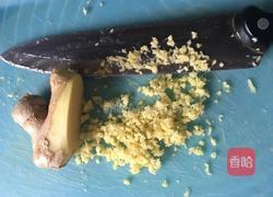 雪菜笋丝黄鱼馄饨的做法图解4
