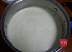 全蛋打发纸杯蛋糕的做法图解1