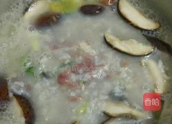 冬菇皮蛋瘦肉粥的做法图解4