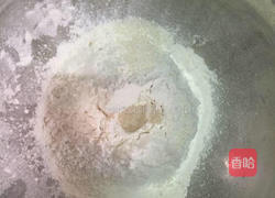 培根彩椒披萨（九寸）的做法图解2