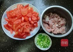 番茄炒肉片的做法图解1