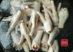 红烧鸡爪的做法图解1