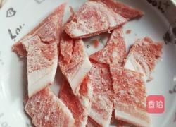 西兰花炒培根的做法图解3