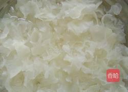 牛奶炖花生的做法图解2