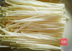 油闷金针菇的做法图解1