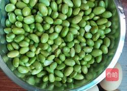 鸡蛋炒青豆的做法图解1