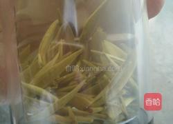 大白芽煎鸡蛋的做法图解1
