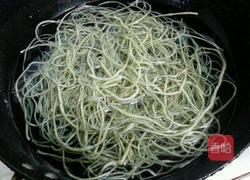 鸭腿绿豆面的做法图解3