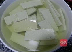 菠萝蒜汁豆腐的做法图解1