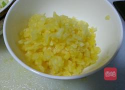 菠萝蒜汁豆腐的做法图解2