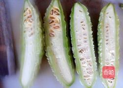 苦瓜炒蛋的做法图解2