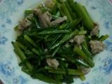 韭菜花炒肉