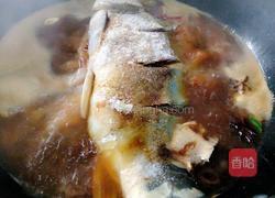 红烧鲤鱼的做法图解5