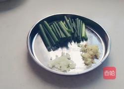 豌豆片炒腊肉的做法图解2