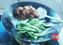 豌豆片炒腊肉的做法图解6