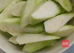 丝瓜鸡蛋汤的做法图解1
