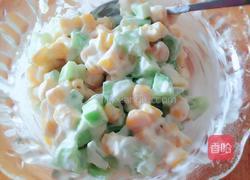 紫菜沙拉大饭团的做法图解2