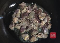 洋葱炒鸡肝的做法图解2