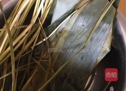 香菇干贝瘦肉粽子的做法图解2