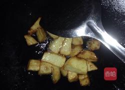 油炸土豆块+煎鸡蛋的做法图解5