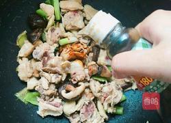 特制香菇鸡肉面的做法图解7