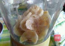 牛奶香蕉蛋饼的做法图解3