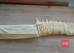 筋道鸡蛋面条的做法图解5