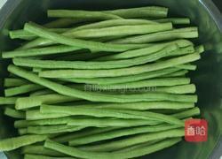 油炸长豆的做法图解1