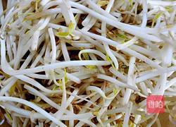 绿豆芽炒火腿的做法图解1