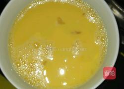 青椒炒鸡蛋的做法图解1