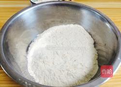 油饼的做法图解1