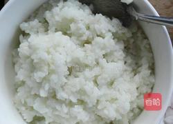 菠萝炒饭的做法图解1
