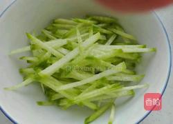 海带丝豆腐汤的做法图解3