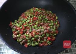 毛豆炒肉的做法图解7