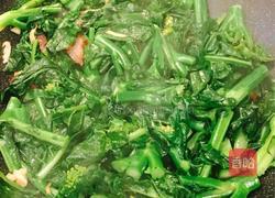 芥兰炒湘西腊肉的做法图解10