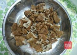 干锅肥肠的做法图解2