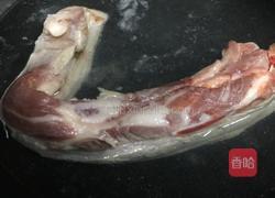 蒜薹回锅肉的做法图解2
