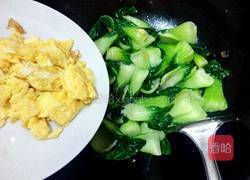 油菜炒鸡蛋的做法图解6