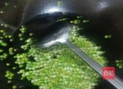 豌豆炒肉的做法图解5