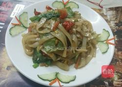 鸡蛋蔬菜炒河粉的做法图解4