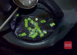 西红柿炒鸡蛋豌豆的做法图解6