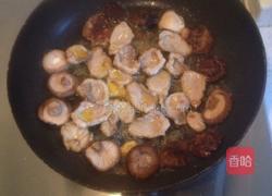 香菇瘦肉卷的做法图解3