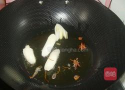 猪肉炖白菜的做法图解2