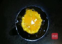 青椒炒鸡蛋黄的做法图解4