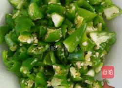 青椒炒玉米的做法图解3