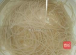 韭菜豆腐水煎包的做法图解2